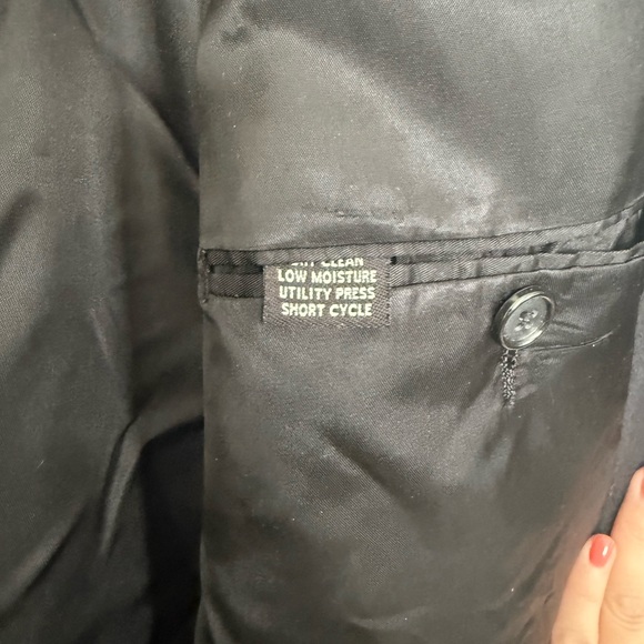 Jos. A. Bank Black 100%Wool Overcoat Men's 44L Minimalist Classic Tailored Coat - Picture 4 of 8